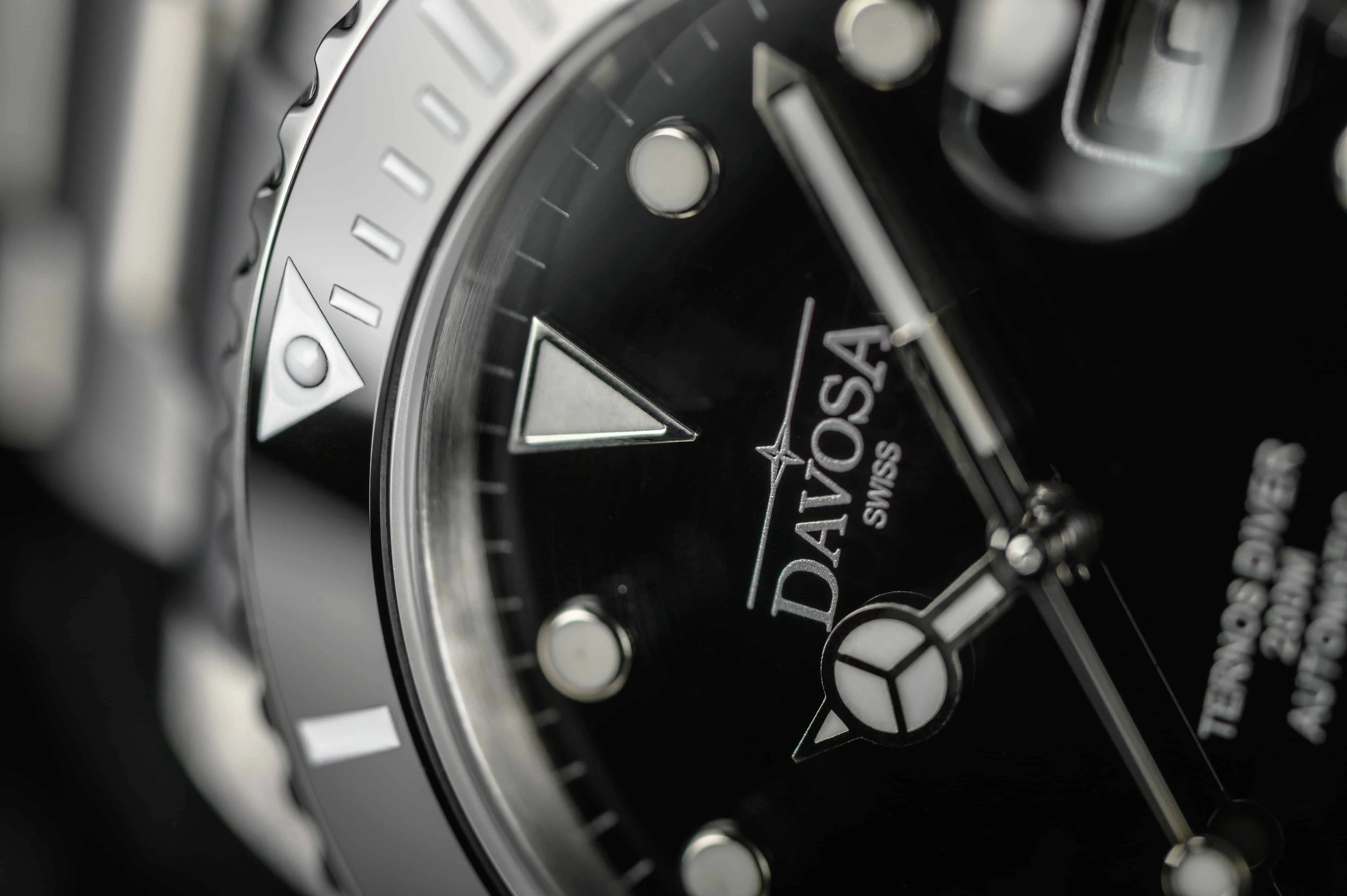Ternos Medium Automatic Black Diving Watch 16619505
